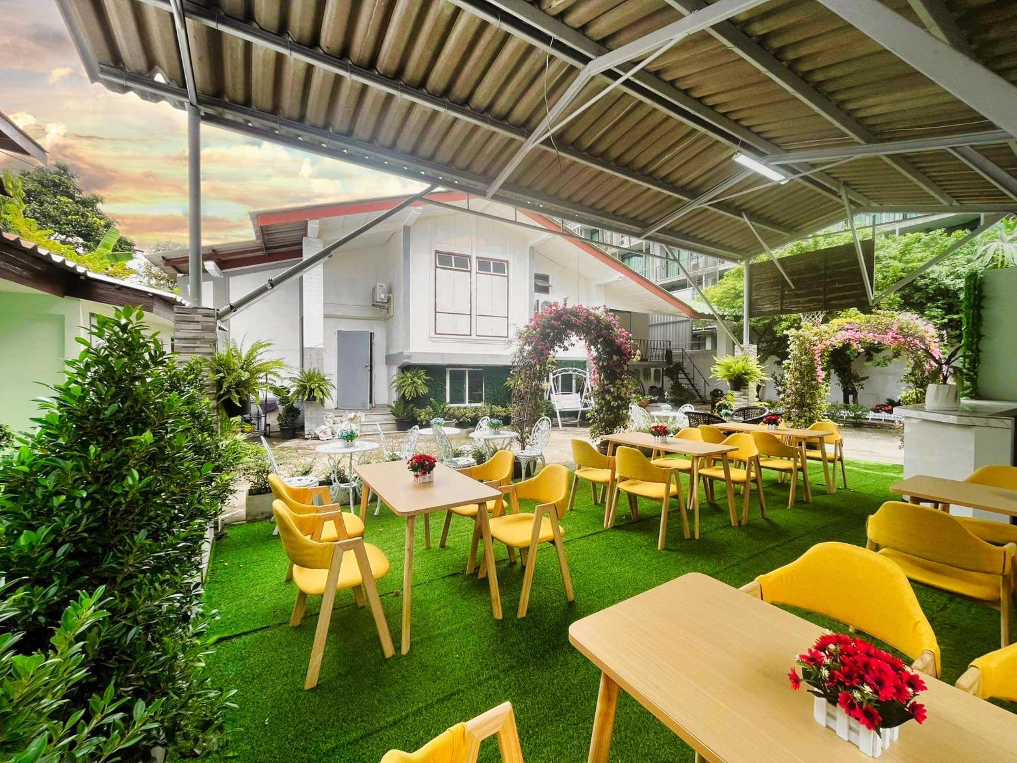Magic Garden Residence Бангкок Экстерьер фото